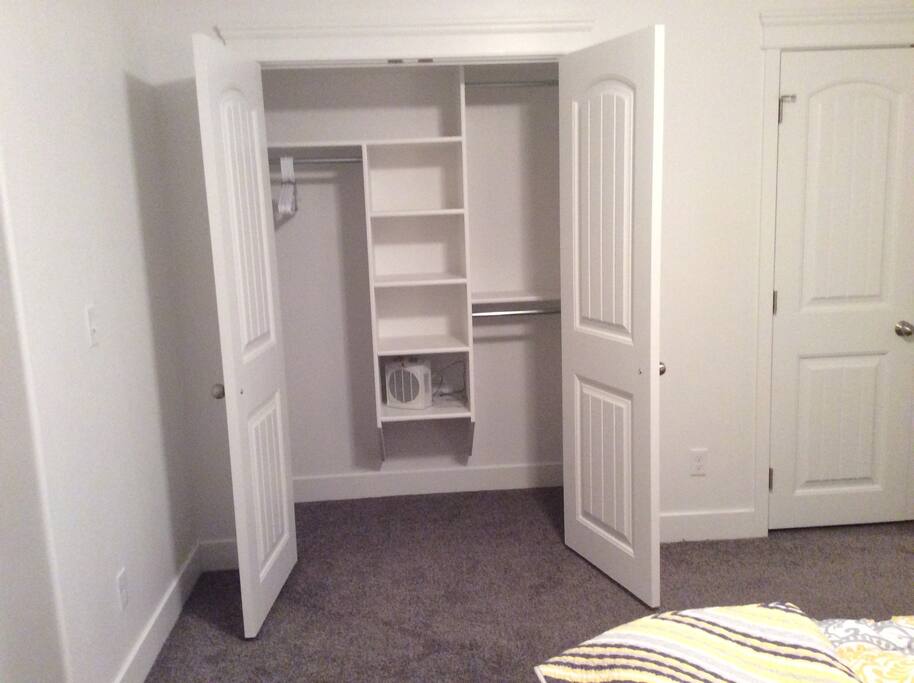 Plenty of room for all your ski clothes and party wear!