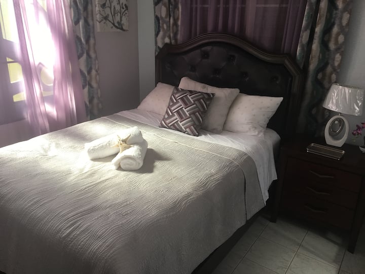 סוויטה 2 חדר שינה 2 - מיטת קווין סייז