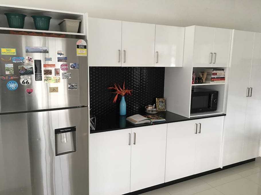 Kitchen (refrigerator, microwave oven, pantry)