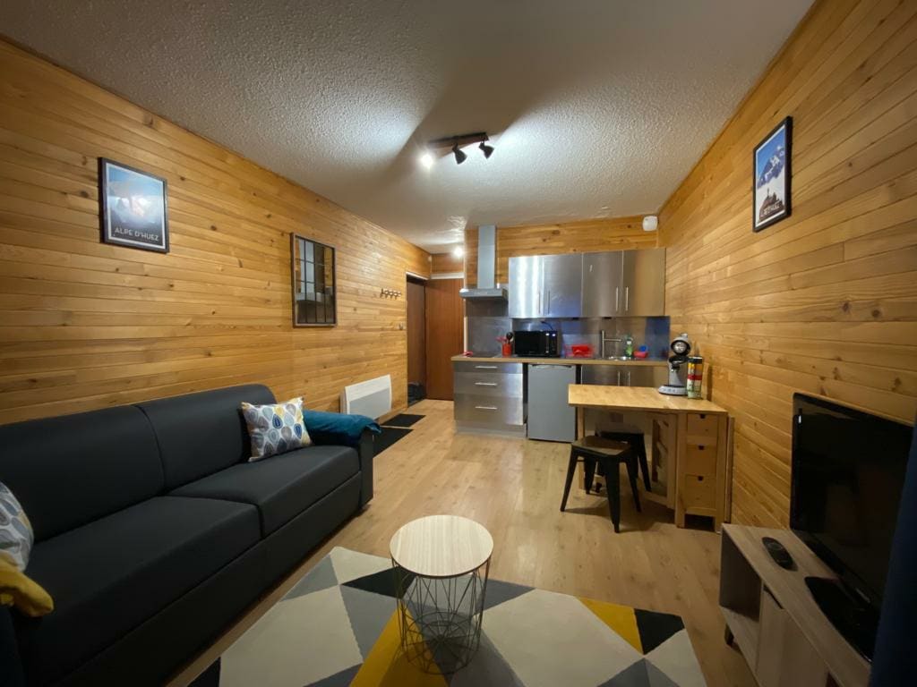 Top Airbnb: Studio 2 people station center à Huez