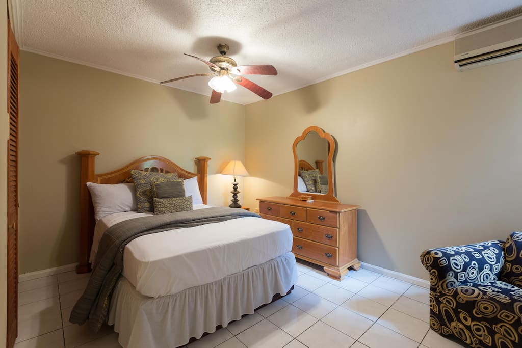 Bedroom w/ AC & Ceiling Fan