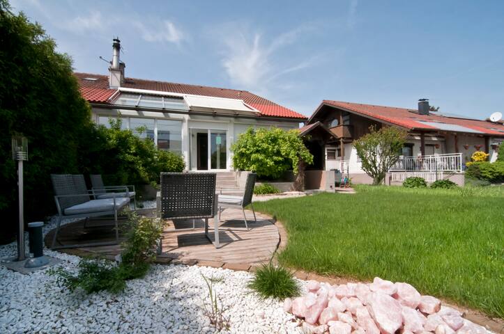 House with an idyllic garden in Vienna, 5 rooms