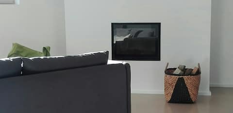 Fabulous designed flat close to sea and mountain