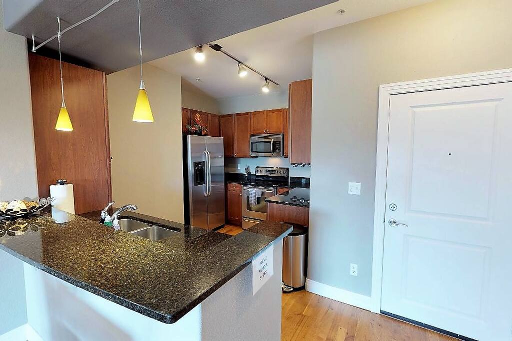 Spacious Kitchen: fully stocked with pots, pans, Keurig, all you need!