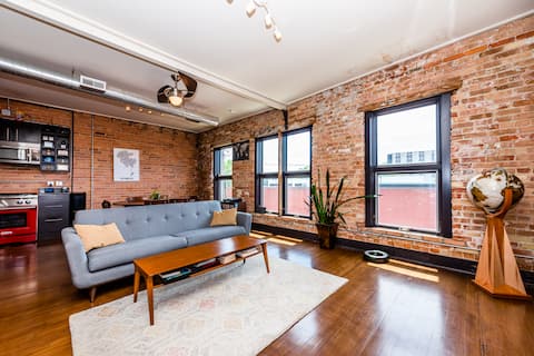 The Candy Loft in Arts District - 1BR/1.5BA Luxury
