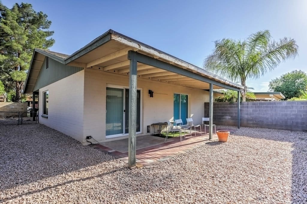 Plan your next escape to Arizona and stay at this 3-bedroom, 2-bathroom vacation rental town home which sleeps 6 in Mesa.