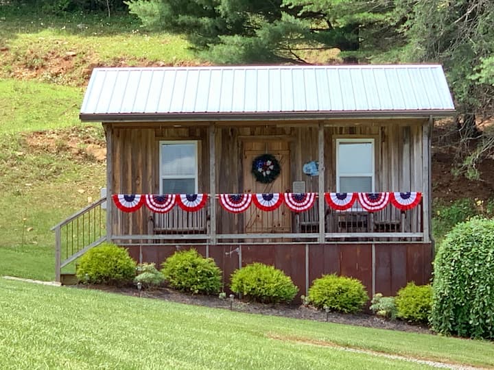 Private Classy/Rustic adjoins Cherokee Nat Forest