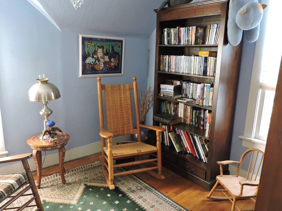 Upstairs library and dvd room...2 rocking chairs!