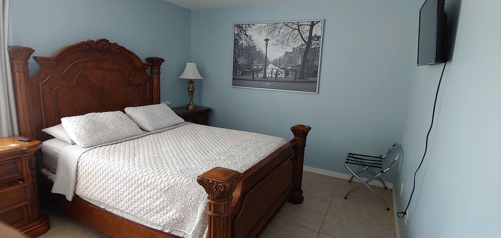 4-Close to Universal/Disney/Outlets