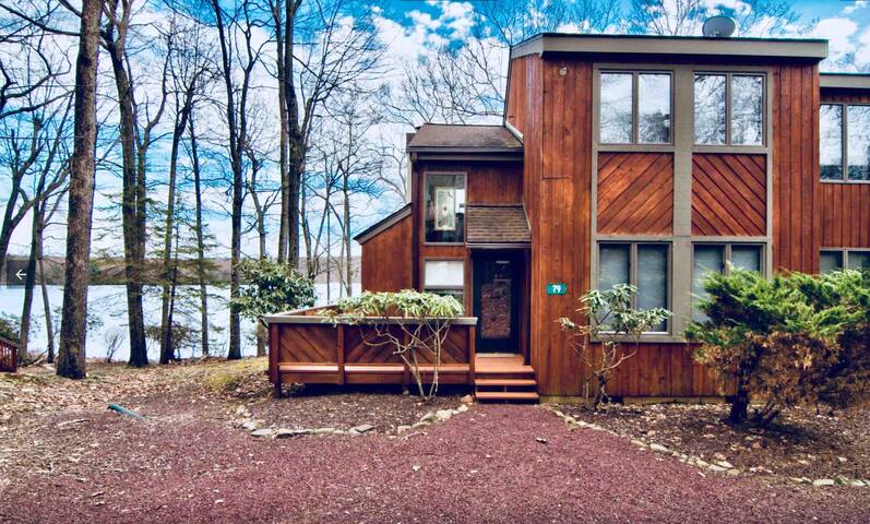 Lake Harmony Condo on Big Boulder Lake - 레이크 하모니(Lake Harmony)의 타운하우스에서 살아보기, 펜실베니아, 미국