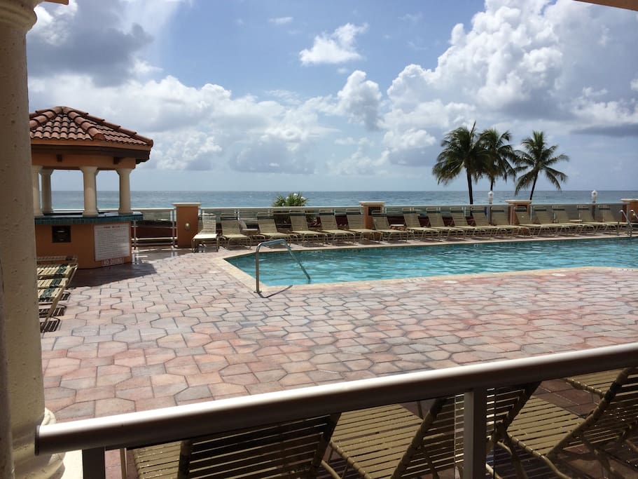 Pool Overlooking Ocean