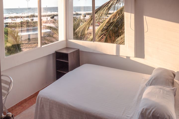 Private room with seaview, AC Wifi Privatebathroom