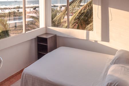 Private room with seaview, AC Wifi Privatebathroom