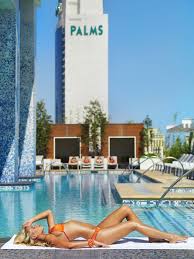 * Stunning Strip View 24th floor *