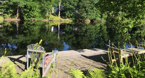 Cottage on the Creek