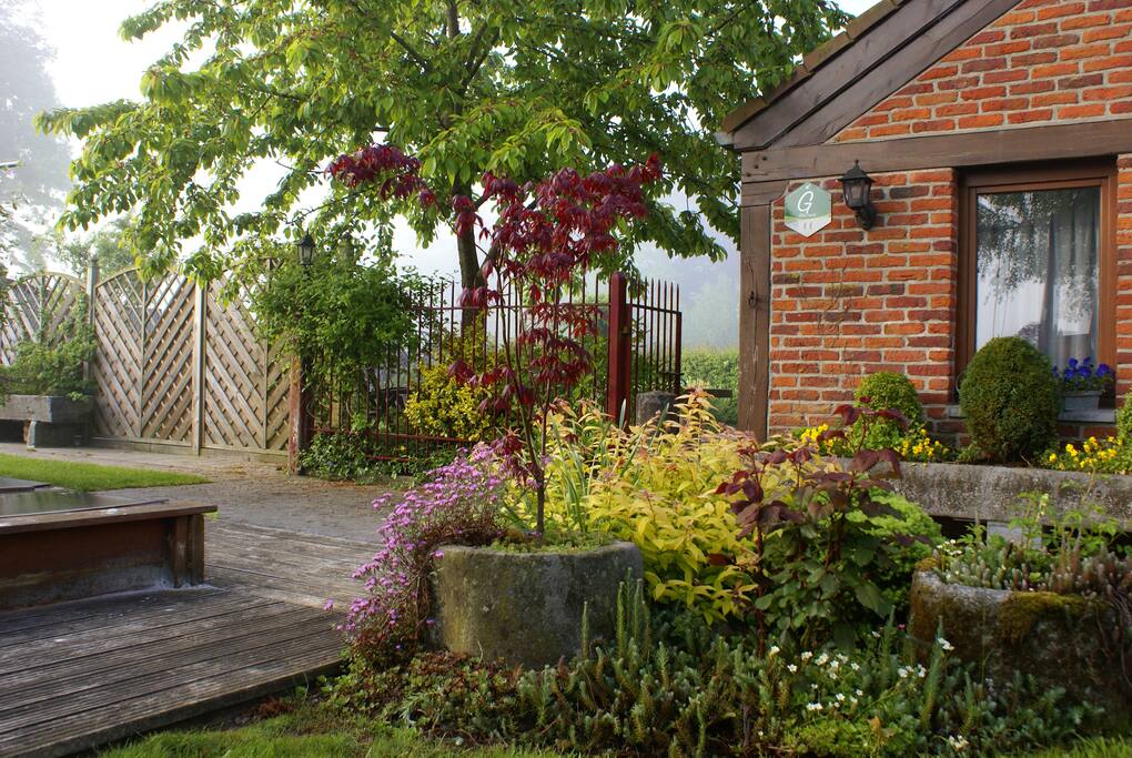 Entrée du Clos et jardin privatif.