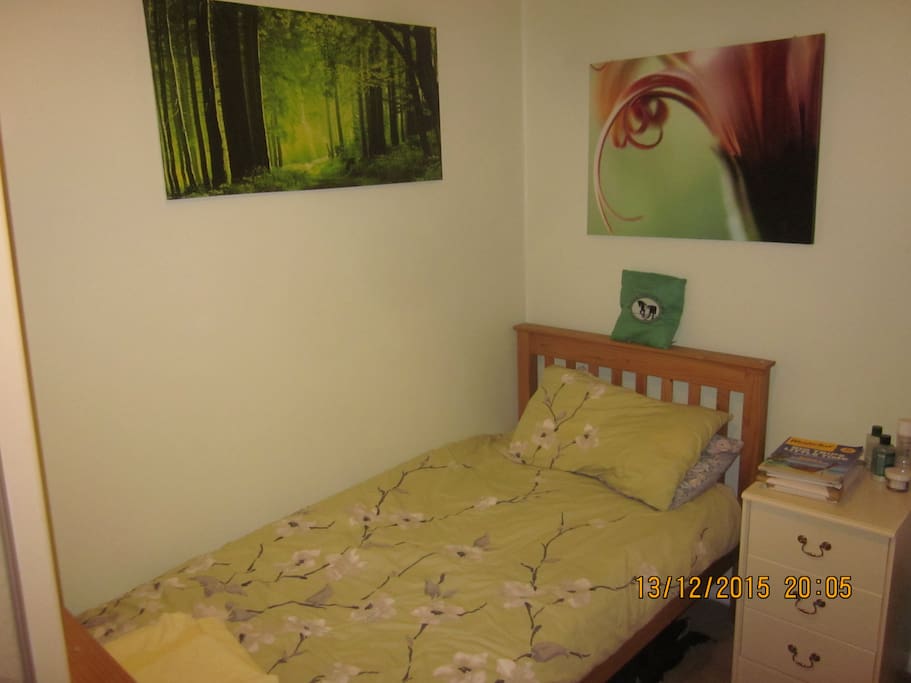 Single room (larger)
with pleasant street view