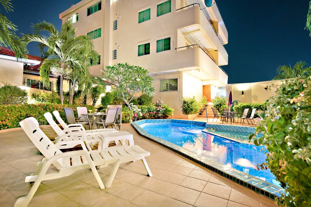The pool garden