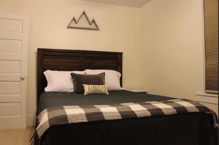 Whiteface Mtn. Habitación: cama tamaño queen. 