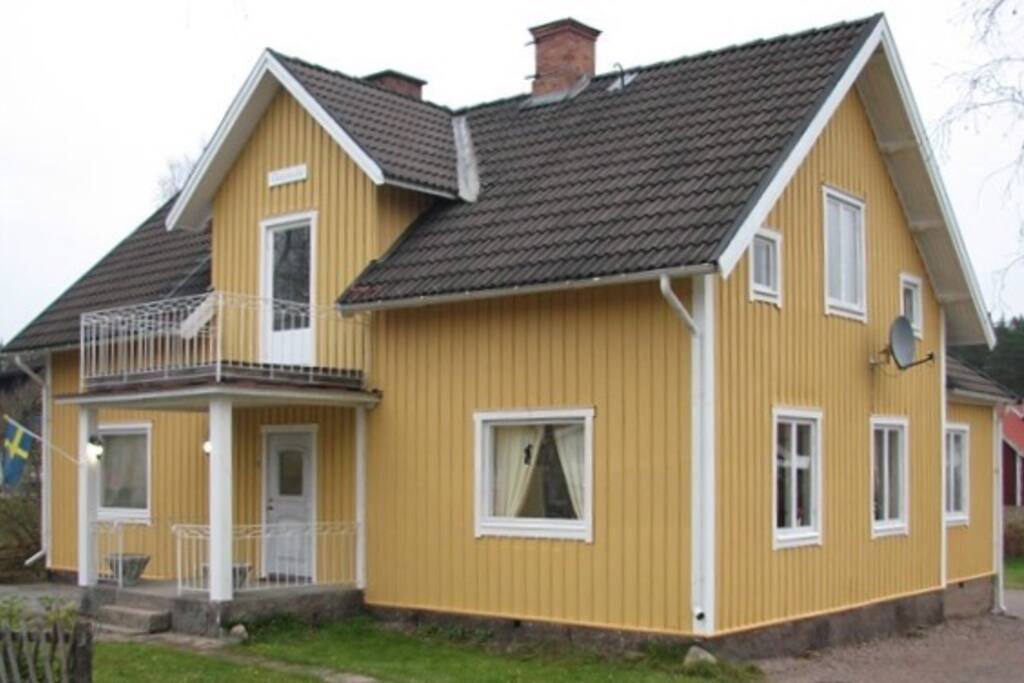 The front Side of the house. It is the oldest house in the village in the Middle of rumskulla