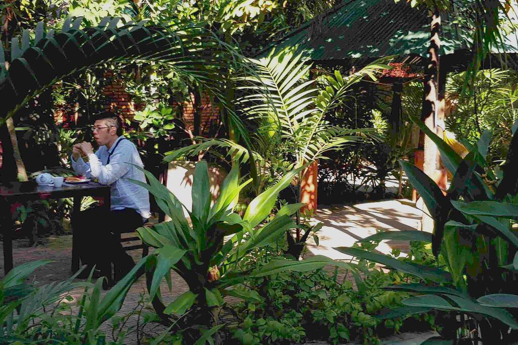 Quiet location nestled in a green garden. ALL FOR STAY Lodge