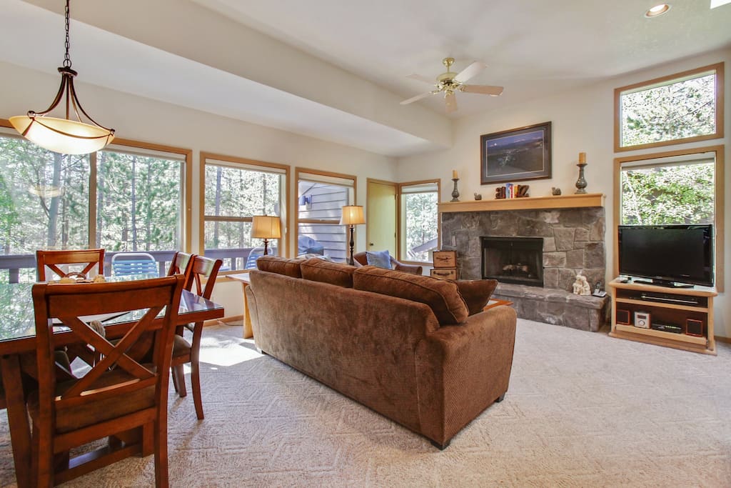 Chair,Furniture,Screen,TV,Television