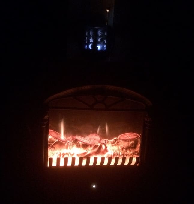 Electronic fireplace