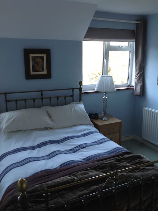 Double bedroom with en suite
Lots of wardrobe/cupboards