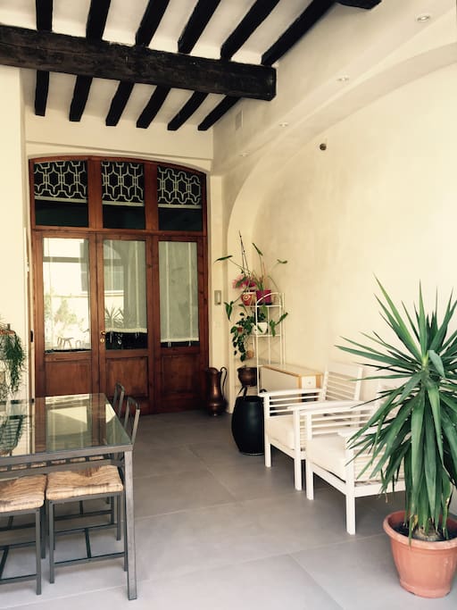 Il portico d'ingresso