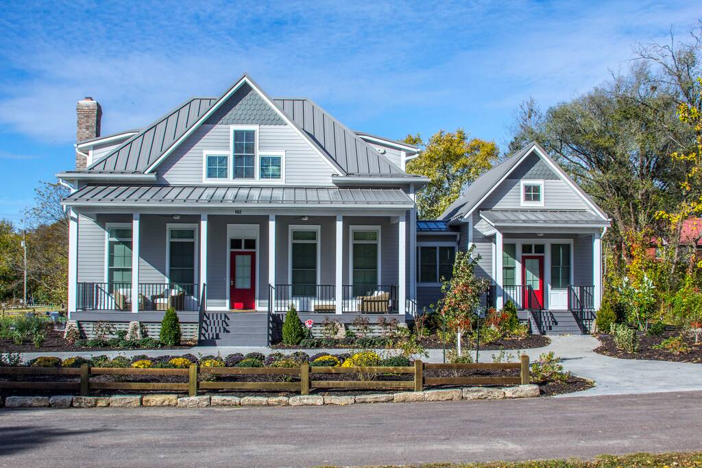 The Cottage at Katy Trailside