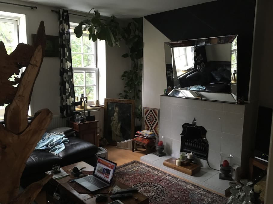 Living room, Friendly use