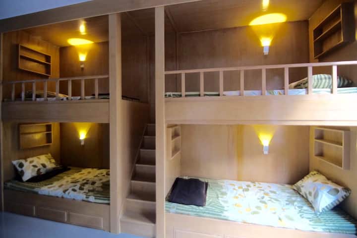 Chumba cha kulala #5: 4 watu