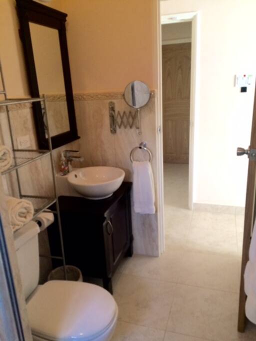First bedroom ensuite