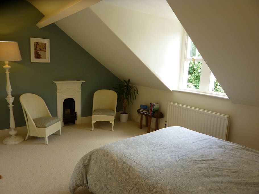 Sitting area in bedroom 1