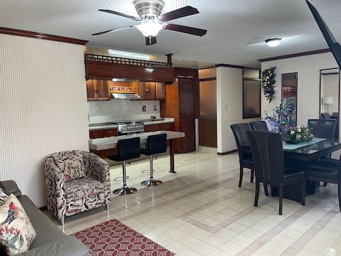 7 Excelente Depa, Impecable zona Polifórum. 6 pers