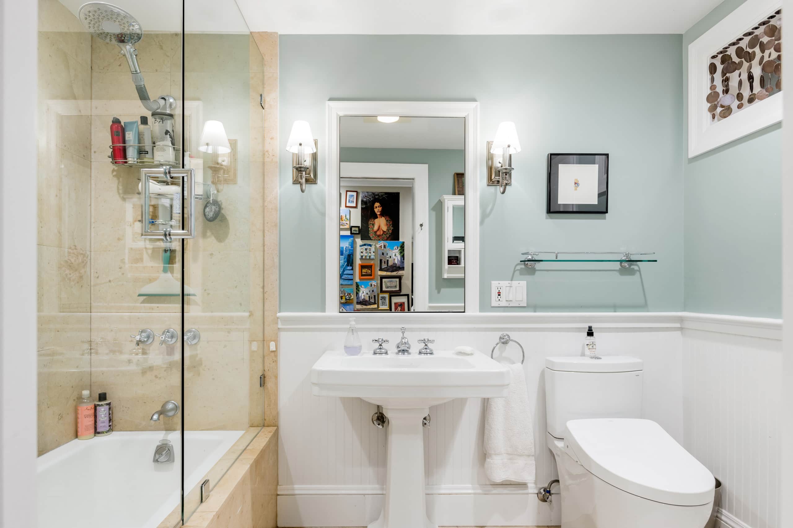 Condo in San Francisco · ★4.95 · 3 bedrooms · 4 beds · 2.5 baths - Image 32