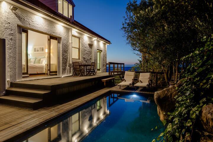 bliss villa – Sea Views Pool HotTub Walk to beach. gallery image 3