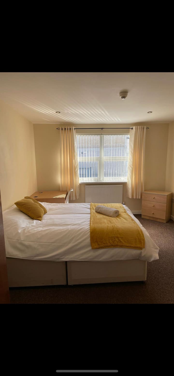 34 Room 3 - Uplands - Swansea