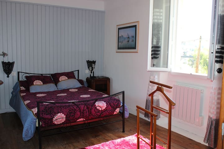 Соба на 1-ви кат