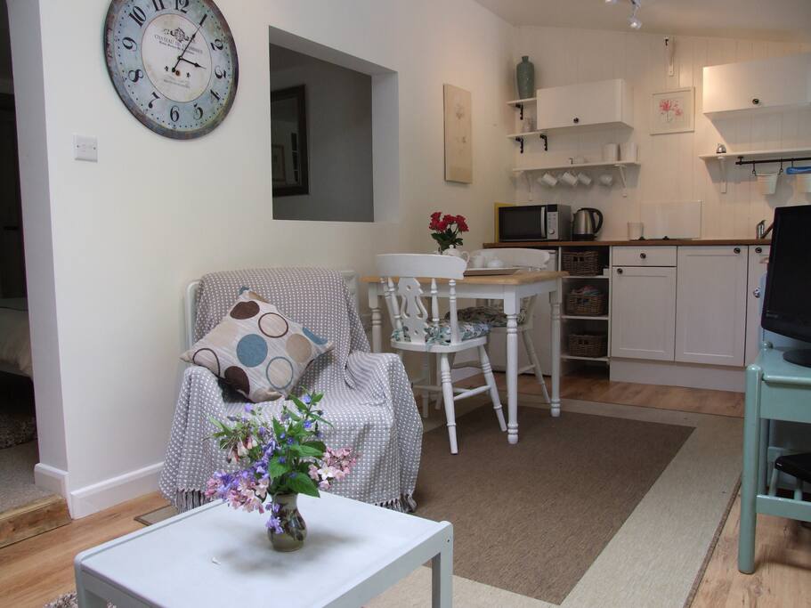 Sitting room and kitchen