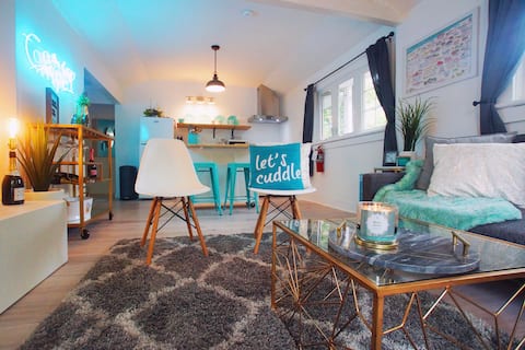 Top Airbnb: The Coupe: A Hip Wine Lovers Retreat in NOTL! in Niagara On The Lake