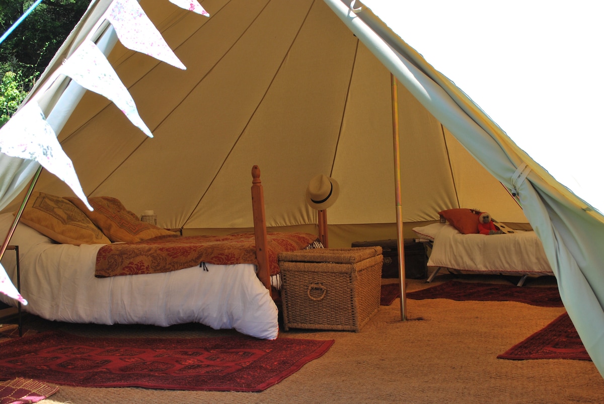 Milky Moon Luxury Family Bell Tent Tipi's te Huur in Luxury Bell Tents Near Bath, Wales | #terrific #different