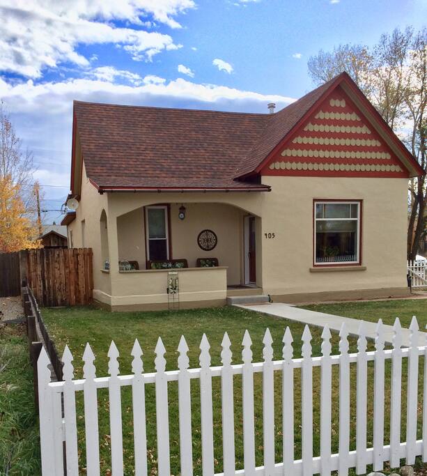 We’ve painted the house as of October 2017! Hopefully you find the new color as cozy, warm, and welcoming as we do!