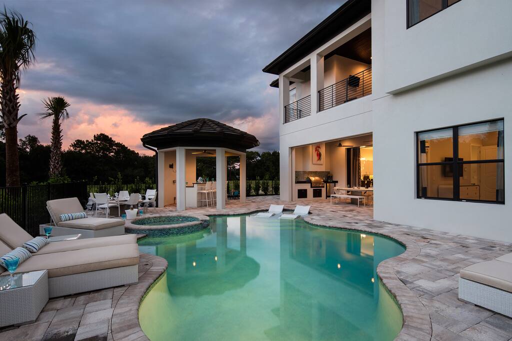 Outdoor Lanai