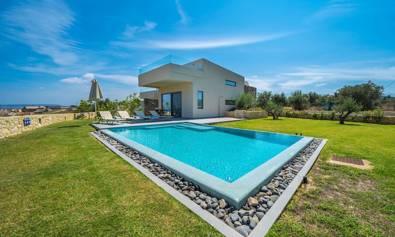 Iskios Villas 2, Luxury Villas in Agia Marina