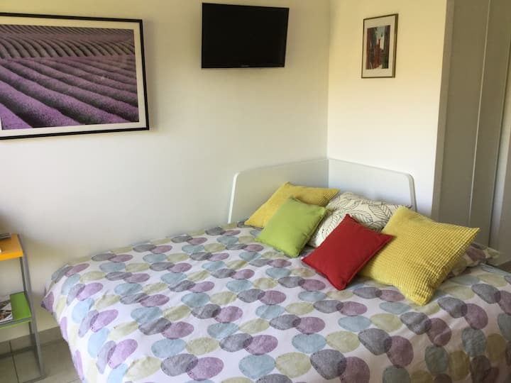 160 x 200 - дневно легло за двама души