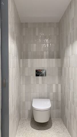 Chic Raval gallery image 5