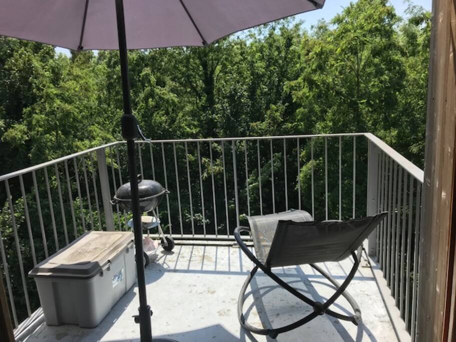 LE BALCON