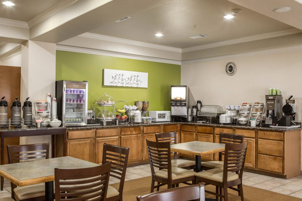 Breakfast Room