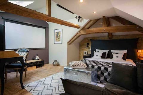 Le Loft des Hospices : Centre/Parking/VueRiviere